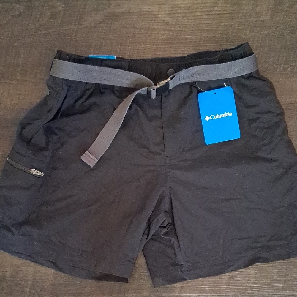 Columbia Cargo Black Adventure Shorts with Belt